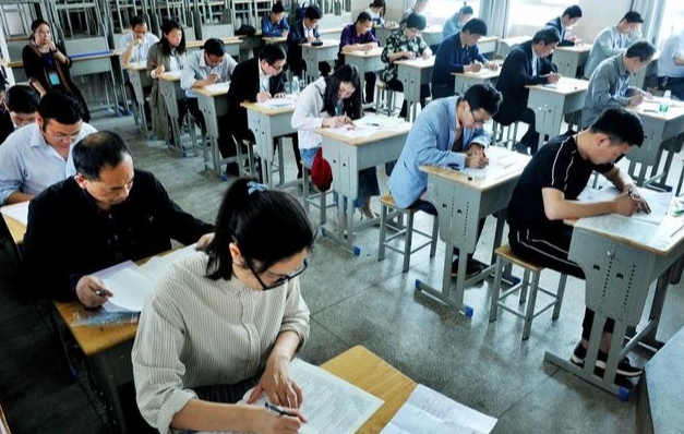 2025四川成人本科报名时间和截止时间分别安排在几月